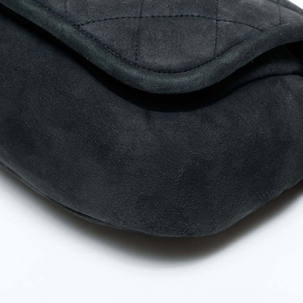 CHANEL Black Shoulder Bag - Picture 6 of 13